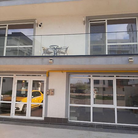 Apartament Adelin นาโวดาริ ภายนอก รูปภาพ