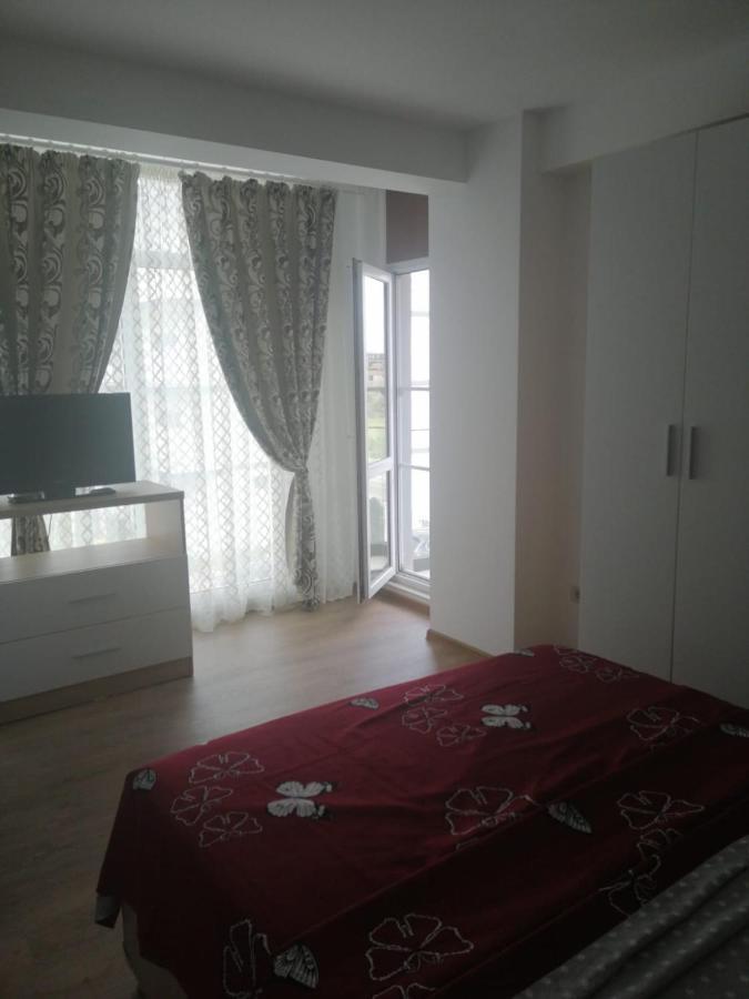 Apartament Adelin นาโวดาริ ภายนอก รูปภาพ