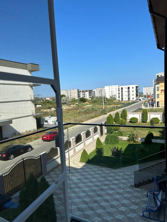 Apartament Adelin นาโวดาริ ภายนอก รูปภาพ